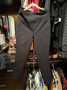 Black High-Rise Lululemon speedy leggings